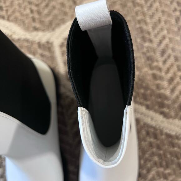 VINCE. Cecyl Chelsea Boot sz 6.5M - Picture 5 of 8